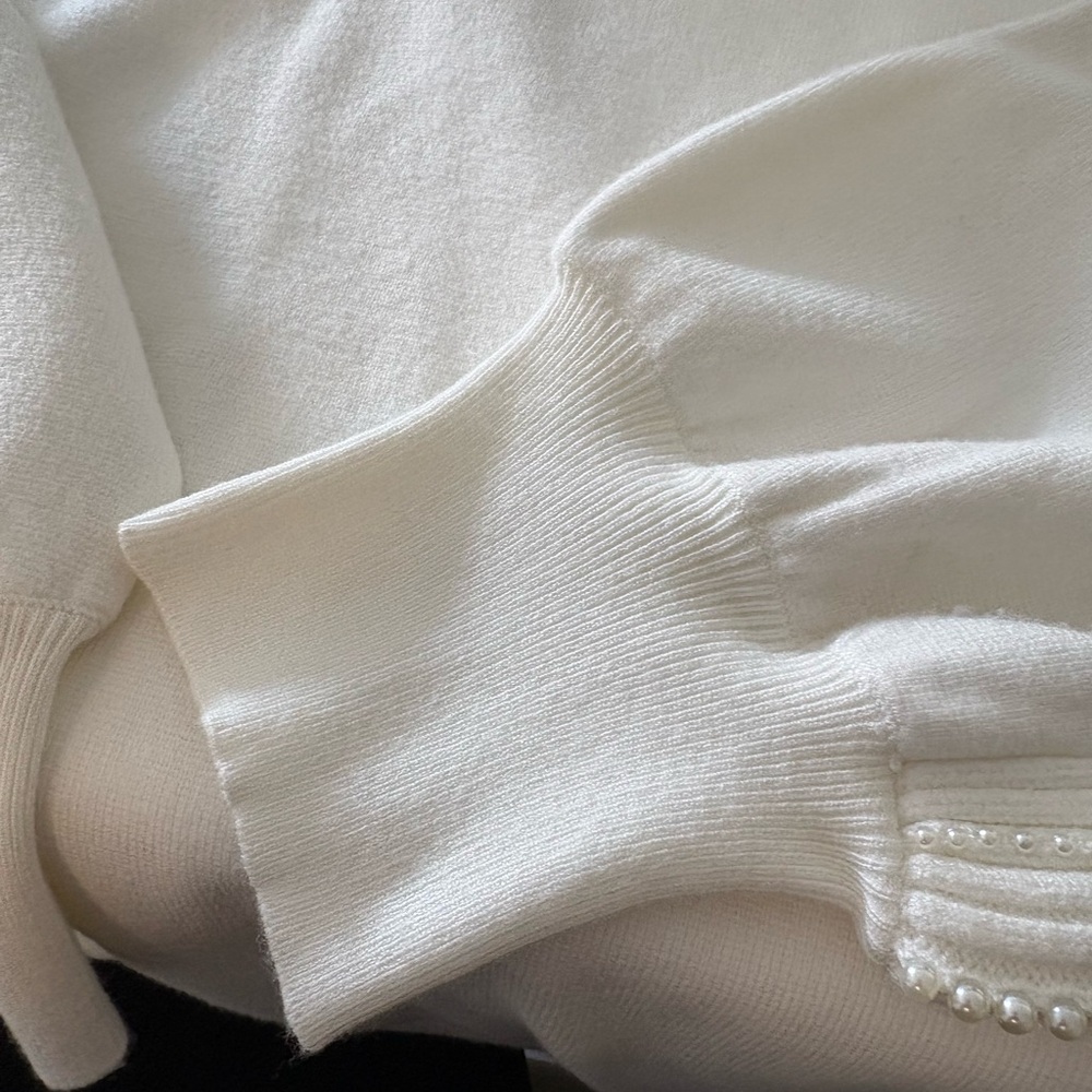 Chico's Elegant White Sweater with Pearl Accents - Picture 3 of 11